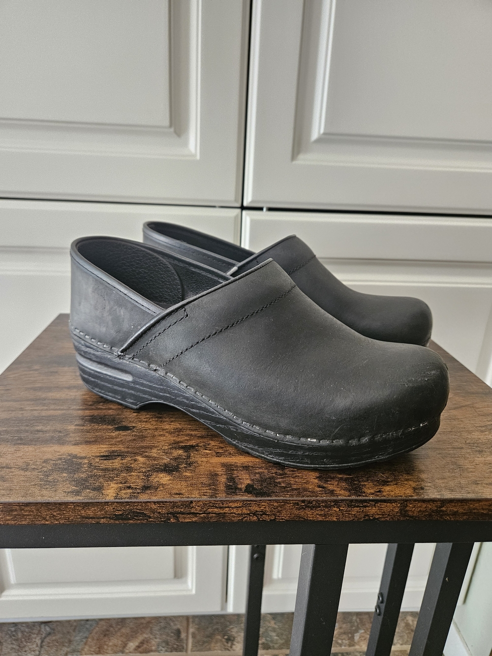 Dansko Professional Black Oiled Leather Slip On Clogs Comfort Work Shoes Granola